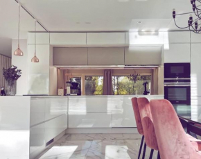 Rock Street Condo with Private pool